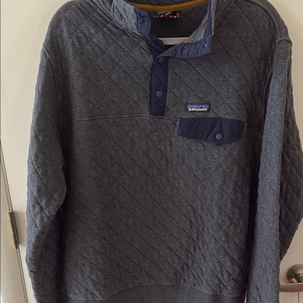 Like New Patagonia Gray Quilted Pullover